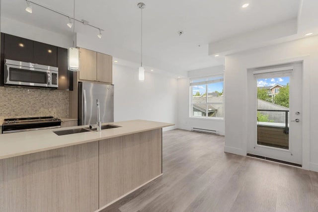 6468 195a Street 303, Surrey