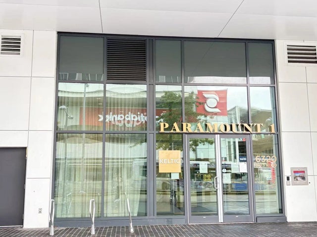 6320 No. 3 Road 809, Richmond