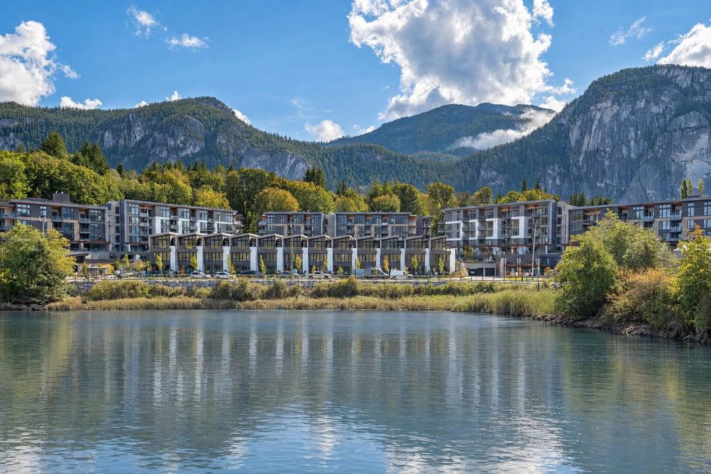 1506 Scott Crescent 208, Squamish