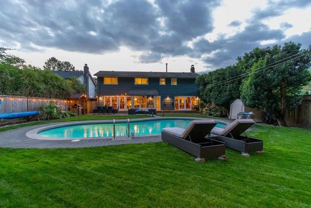 2864 Bushnell Place, North Vancouver