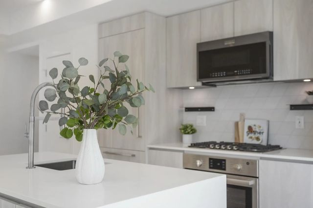 3264 Vanness Avenue 204, Vancouver