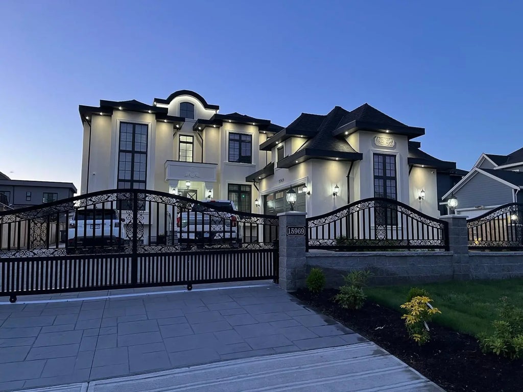 15969 106 Avenue, Surrey