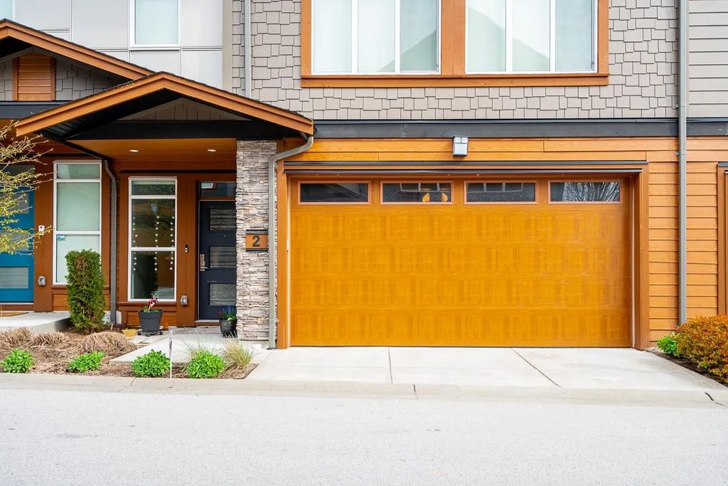 17033 Fraser Highway 2, Surrey