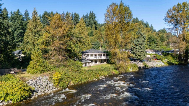 682 Seymour Boulevard, North Vancouver