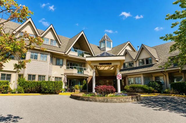 19241 Ford Road 202, Pitt Meadows