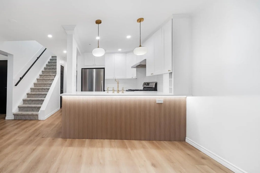 1407 Pendrell Street, Vancouver