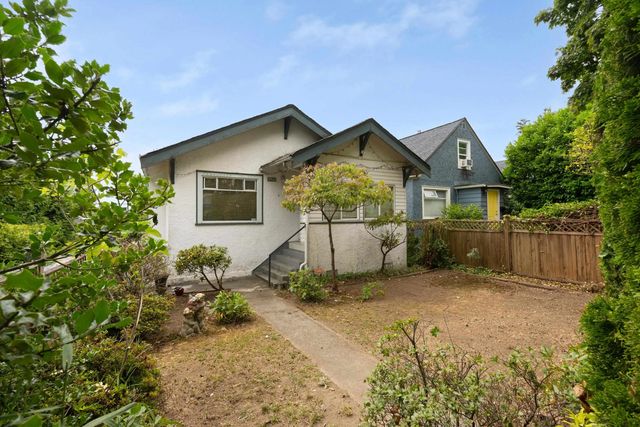 3906 Pender Street, Burnaby