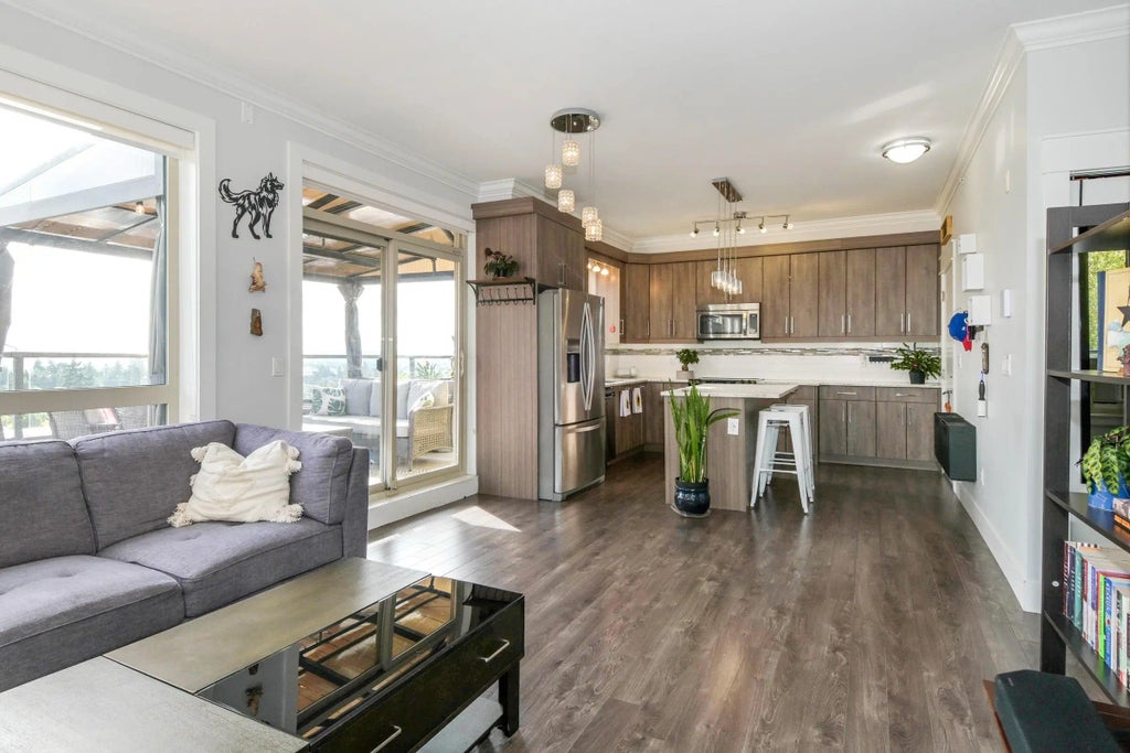 19228 64 Avenue 503, Surrey