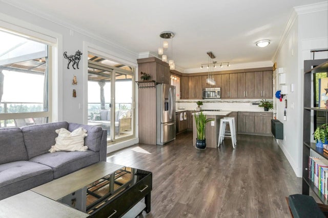 19228 64 Avenue 503, Surrey