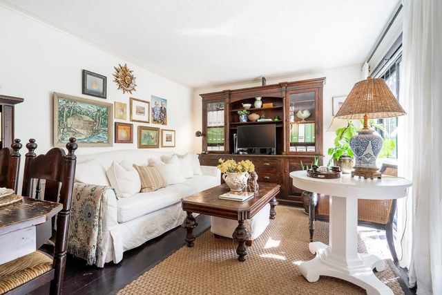 303 Afton Lane 2, Port Moody