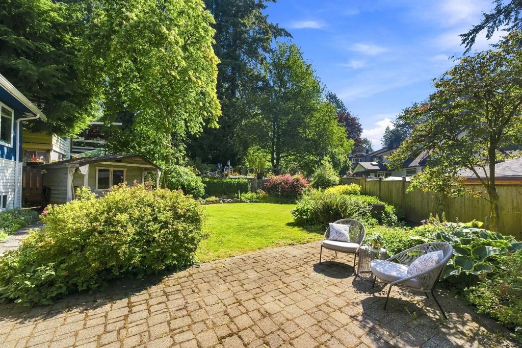 1611 Lynn Valley Road, North Vancouver