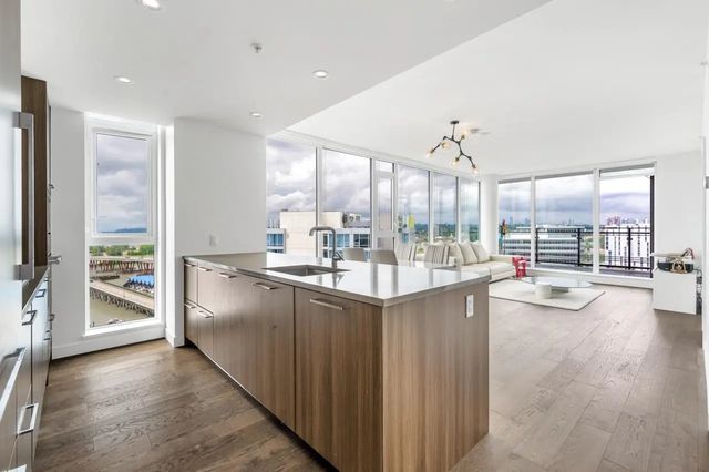 3200 Corvette Way 1702, Richmond
