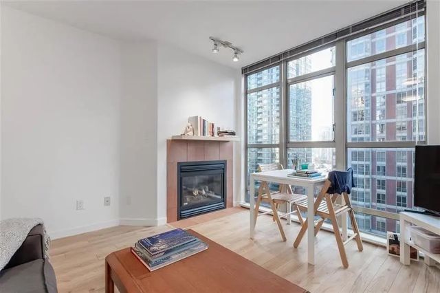 819 Hamilton Street 807, Vancouver