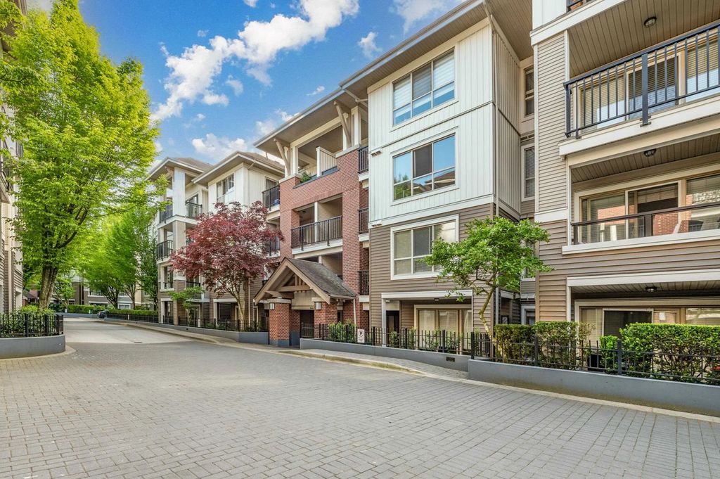 8929 202 Street C415, Langley