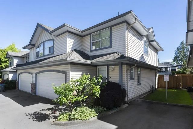 8257 121a Street 18, Surrey