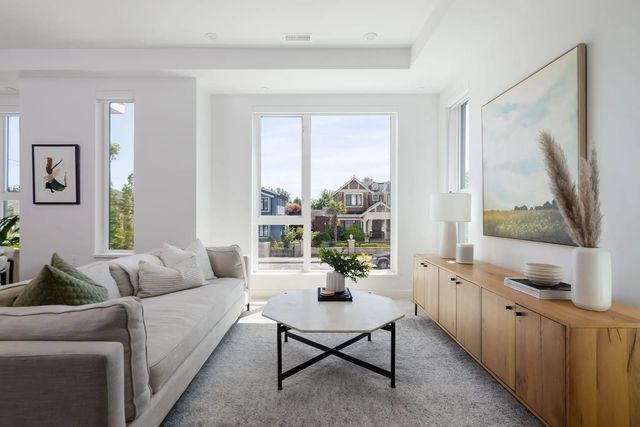 715 W 49th Avenue 213, Vancouver