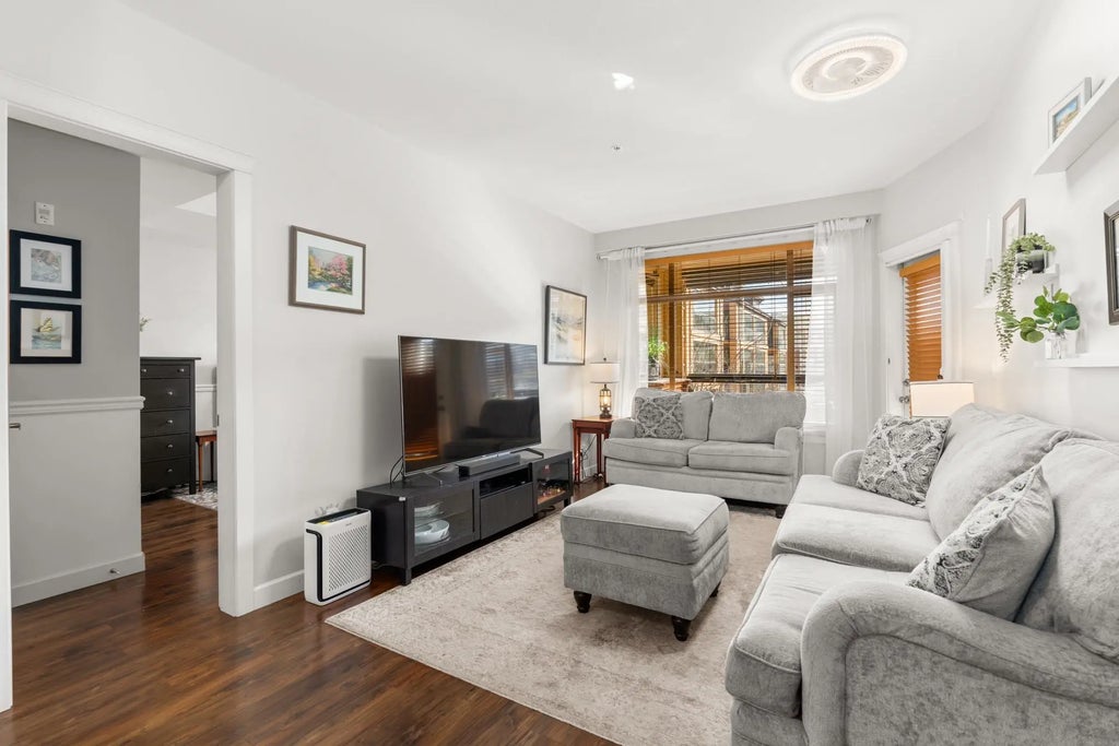 8258 207a Street 471, Langley