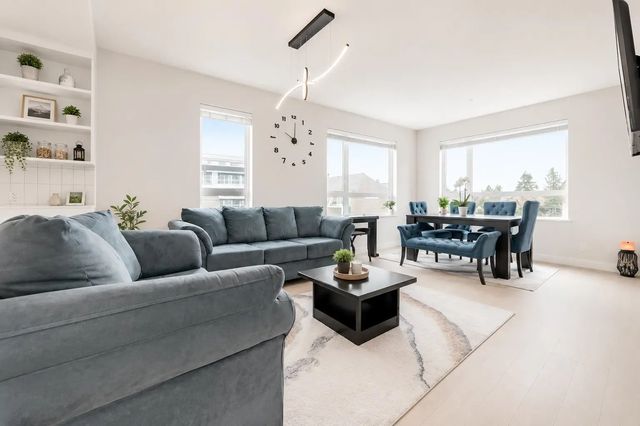 22265 Dewdney Trunk Road 308, Maple Ridge