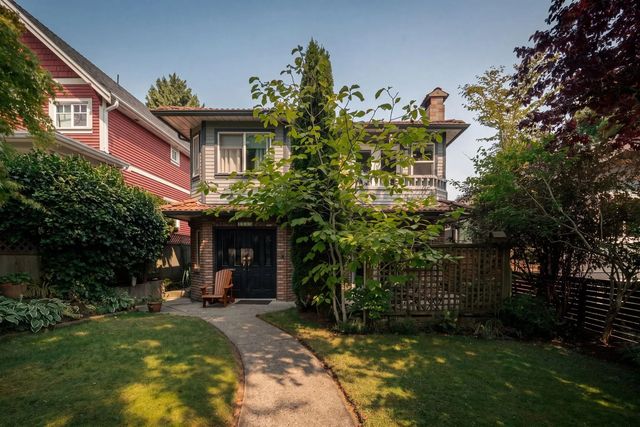 2183 Napier Street, Vancouver