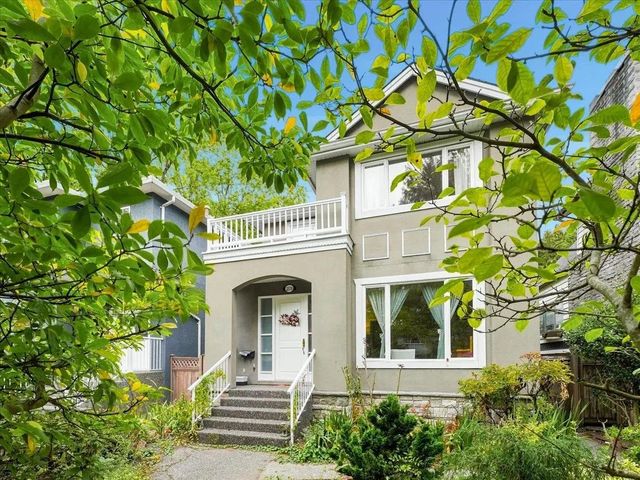 2579 W 45th Avenue, Vancouver