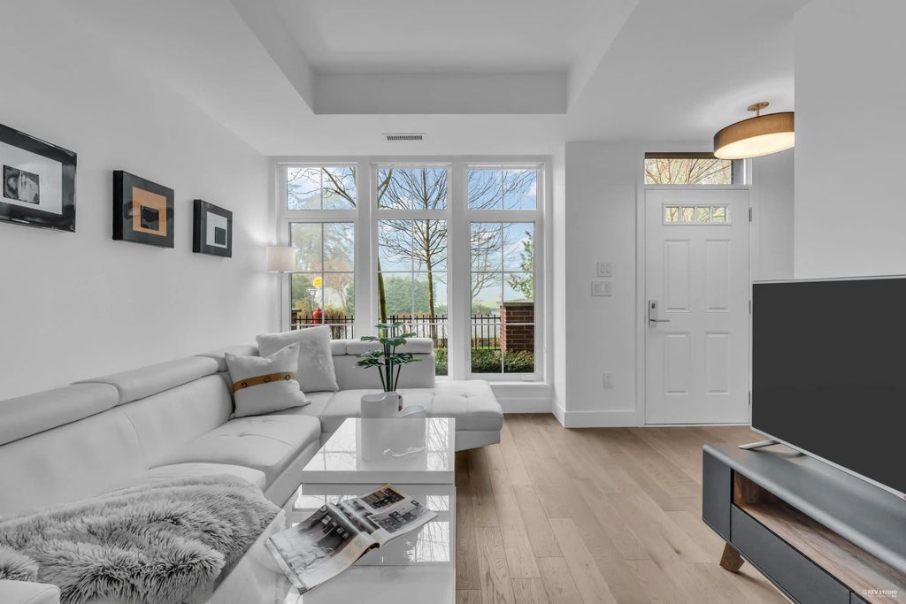 2070 Curling Road 118, North Vancouver