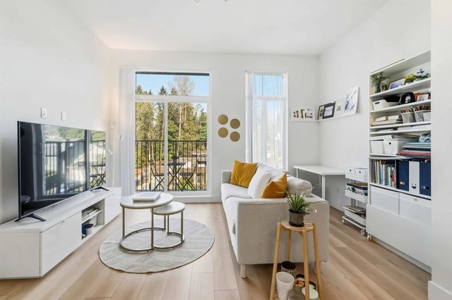 718 Edgar Avenue 310, Coquitlam