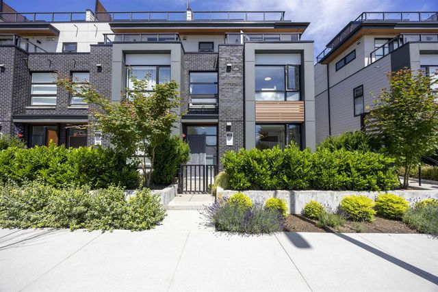6085 Irmin Street 404, Burnaby