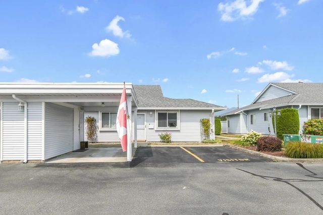 23580 Dewdney Trunk Road 27, Maple Ridge