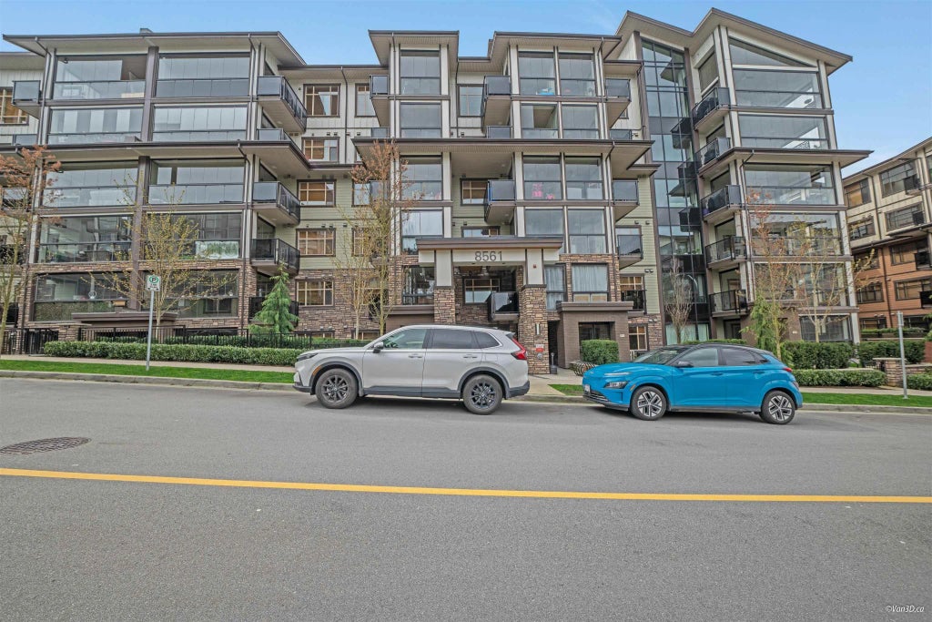 8561 203a Street 305, Langdale