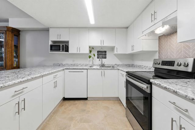 7139 133a Street 103, Surrey