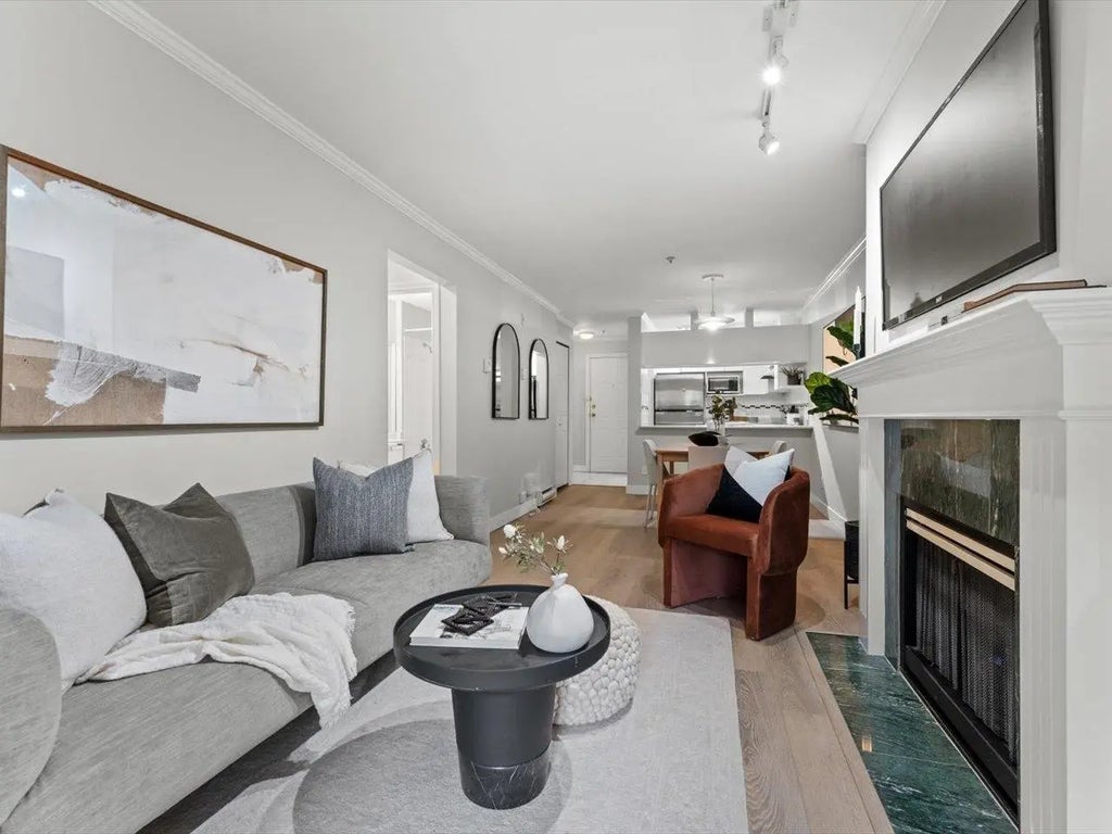 3638 W Broadway 205, Vancouver