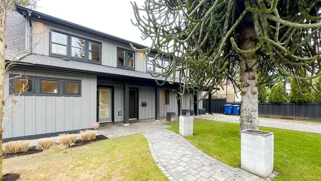 11699 Carr Street, Maple Ridge