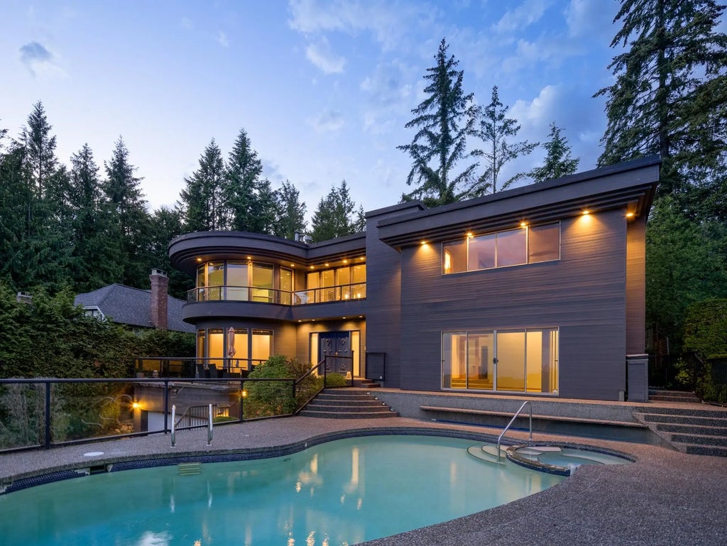 4779 Woodley Drive, West Vancouver