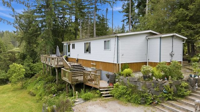 4580 Rondeview Road, Madeira Park