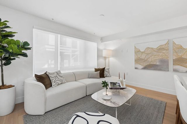 578 W 24 Avenue 222, Vancouver