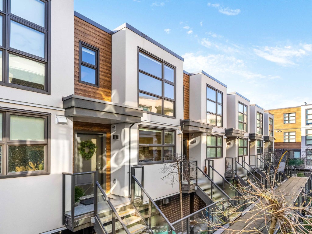 14820 Buena Vista Avenue 11, White Rock