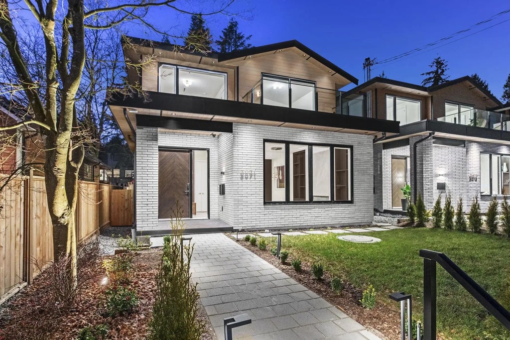 3071 Fromme Road, North Vancouver