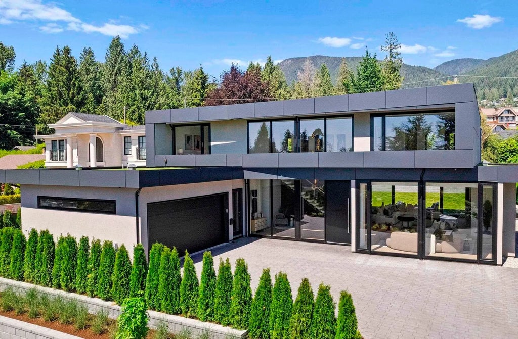 680 Westhyde Place, North Vancouver