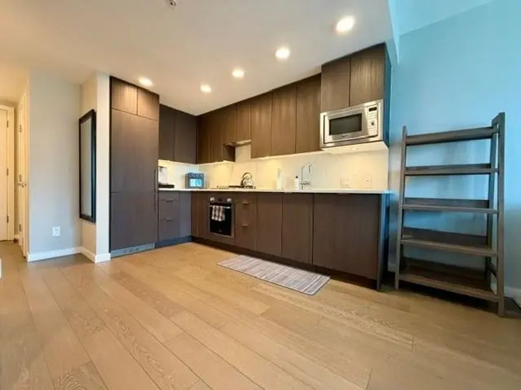2888 Cambie Street #607, Vancouver