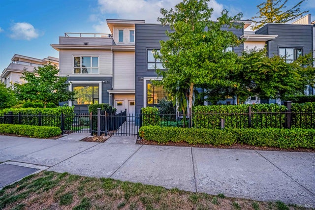 2277 Oak Meadows Drive 216, Surrey