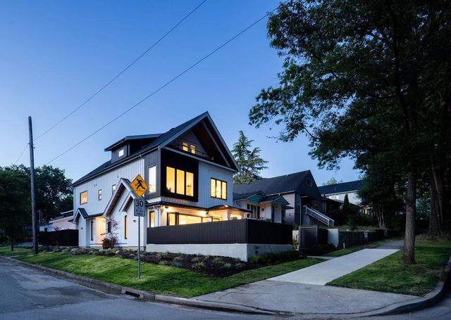 2307 E 3rd Avenue, Vancouver