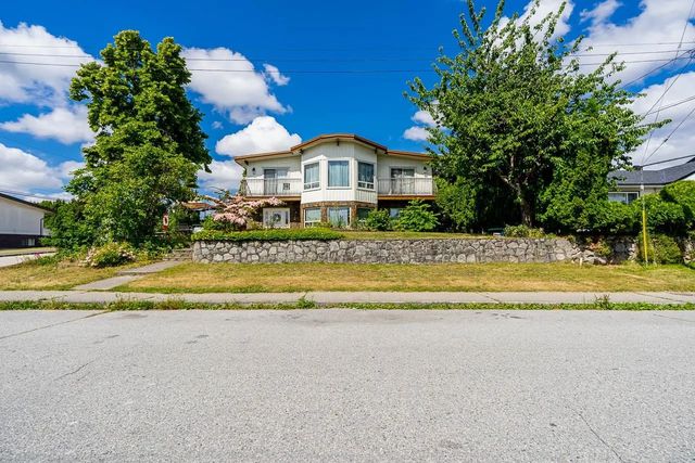 5089 Inman Avenue, Burnaby
