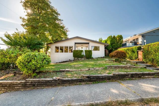 4325 Mahon Avenue, Burnaby