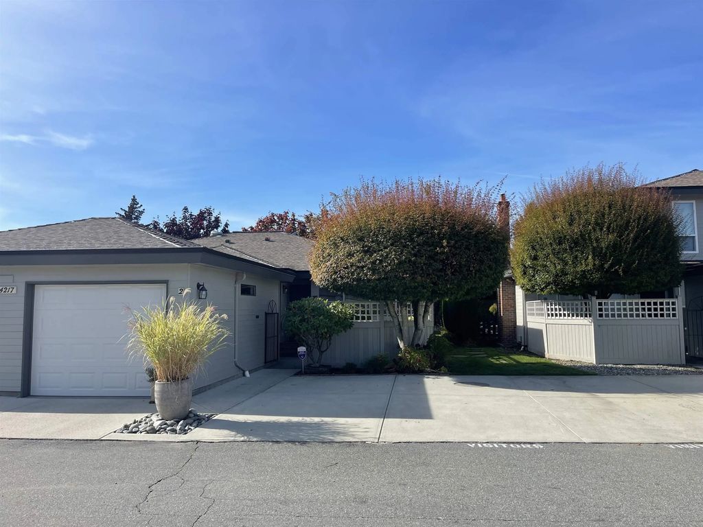 14217 18a Avenue 2, Surrey
