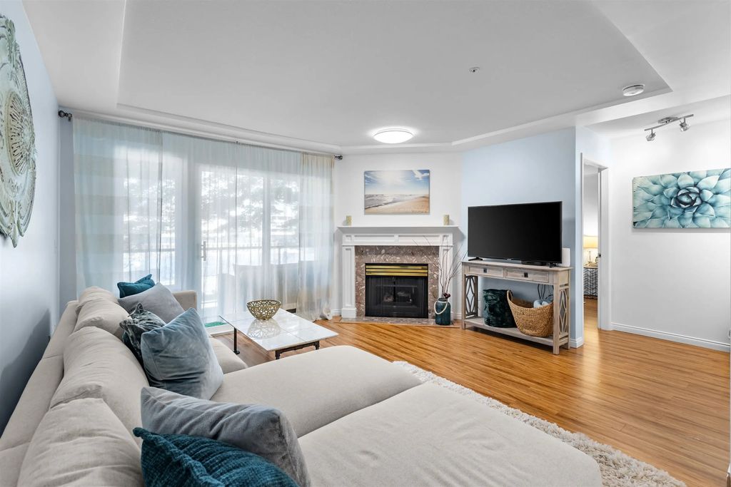 20433 53 Avenue 206, Langley