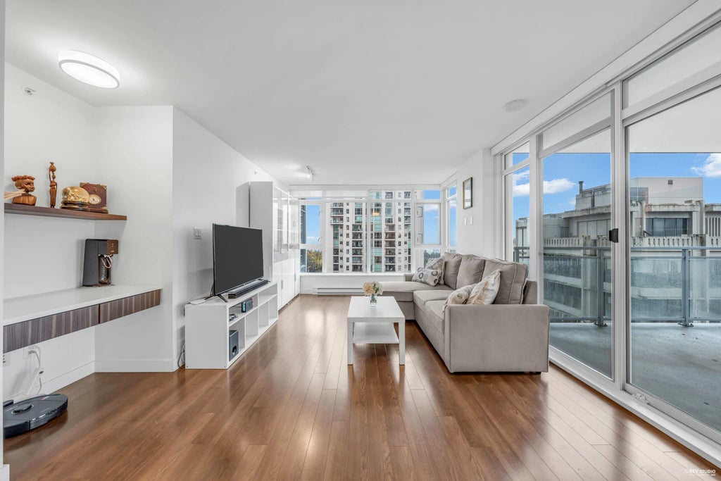 608 Belmont Street 903, New Westminster