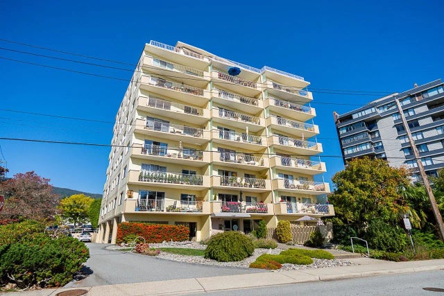 2187 Bellevue Avenue 305, West Vancouver