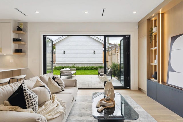 4868 Dumfries Street, Vancouver