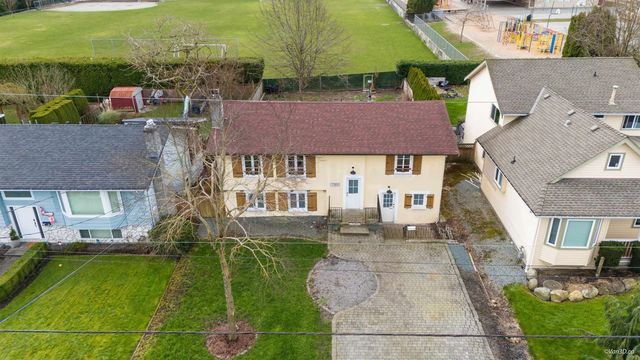 15894 Thrift Avenue, White Rock