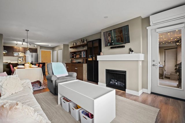 700 Klahanie Drive 407, Port Moody